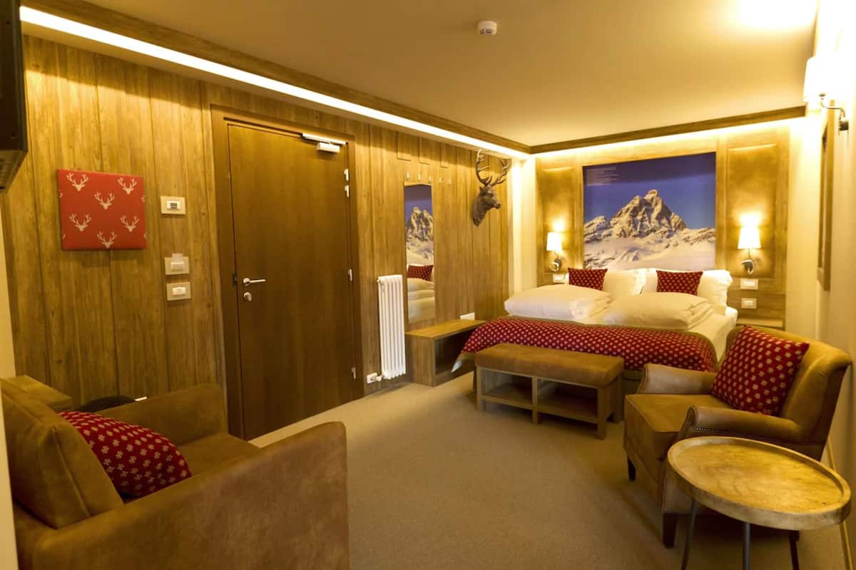Premium bedding, minibar, in-room safe, individually decorated