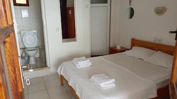 Dobbeltrom – standard, terrasse | Sengetøy av topp kvalitet, wi-fi (inkludert) og sengetøy