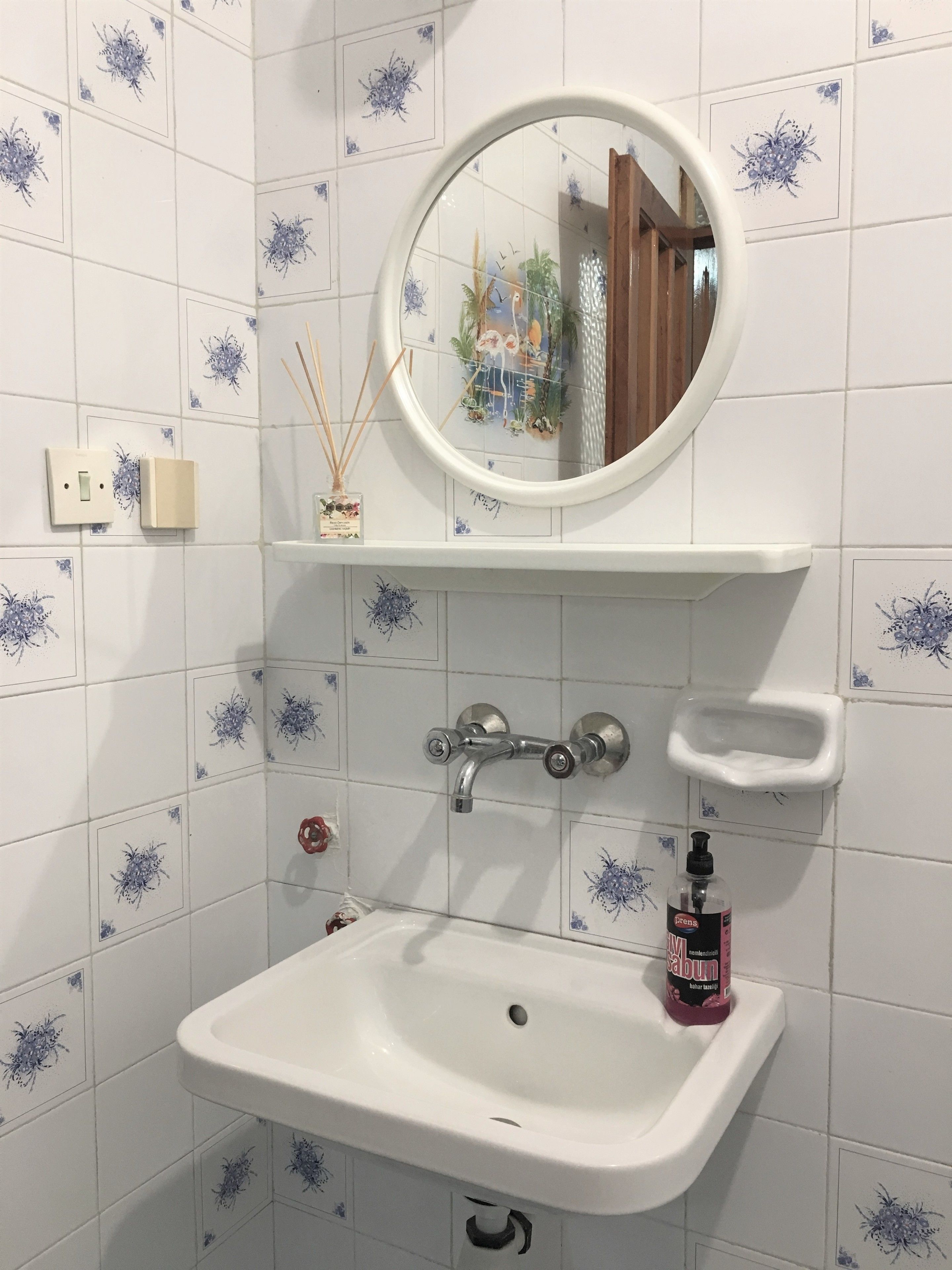 double room | bathroom sink