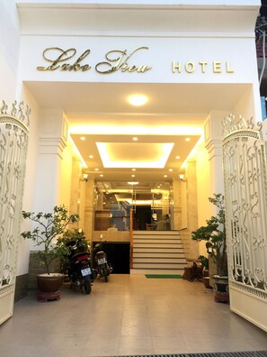 Property entrance - Lake View Hotel (Da Lat)