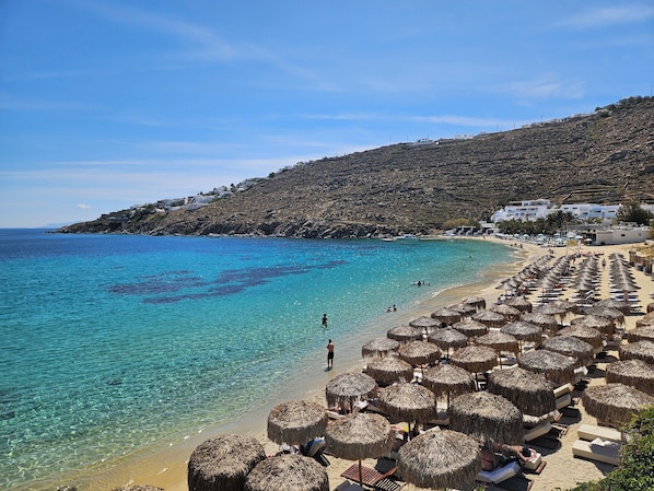 Beach nearby, white sand - Mykonos Azure (Mykonos)