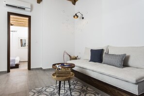 Living area - Blue Jasmine Suites (Rhodes)