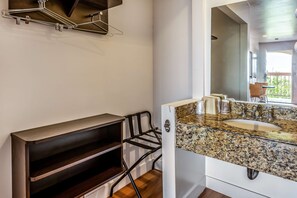 Wi-Fi gratuit, draps fournis