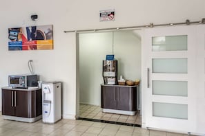 Coffee service - Motel 6 Gardena, CA - South (Gardena)