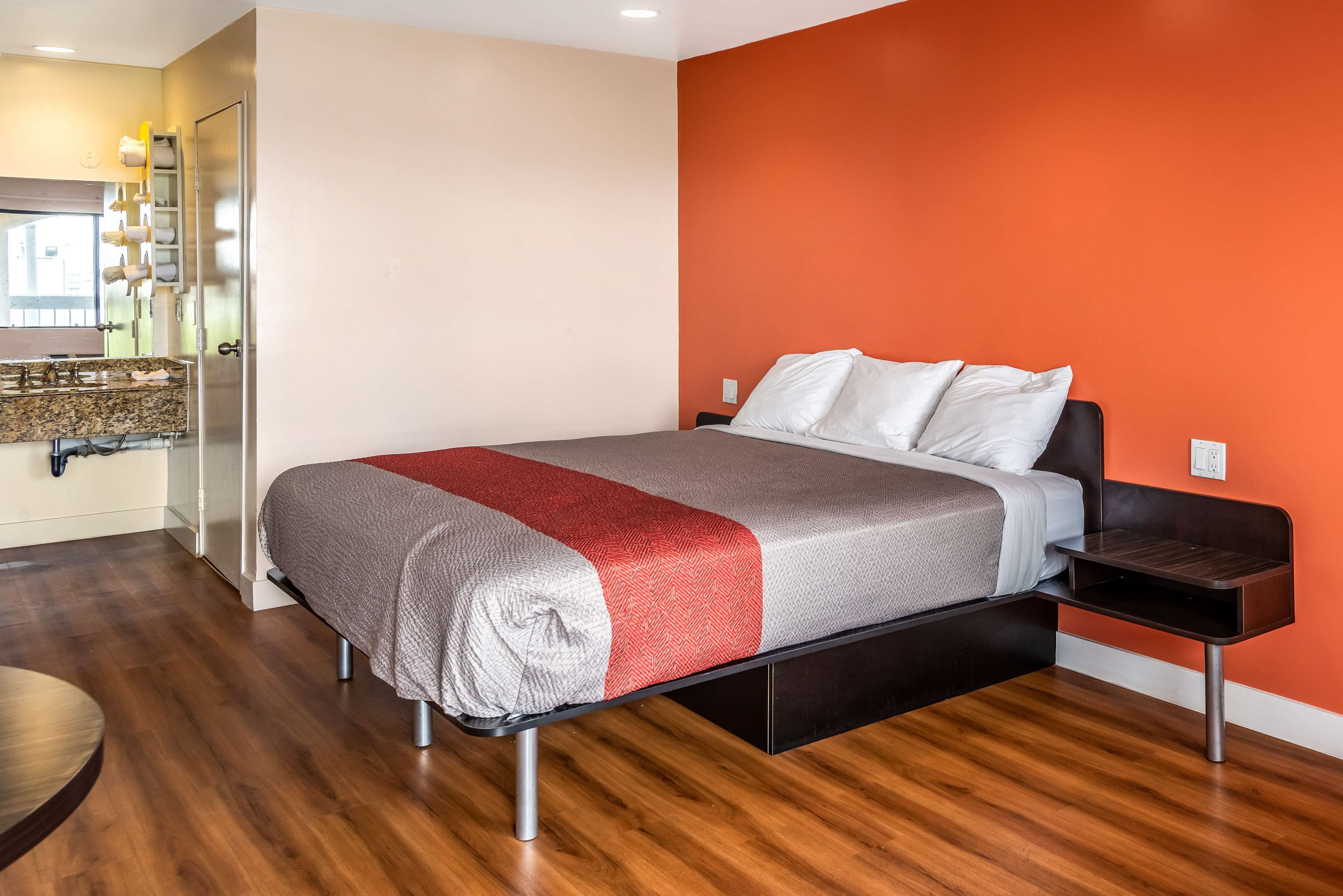 Ilmainen Wi-Fi, vuodevaatteet