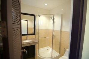 3-Bedroom Pool Villa  | Salle de bain | Douche