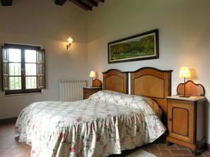 Vila, 5 quartos, 2 banheiros | 5 quartos, ferros/tábuas de passar roupa, berços grátis