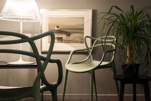 Desk, soundproofing, iron/ironing board, free rollaway beds - La Closerie aux Violettes chambres d'hôtes (Toulouse)