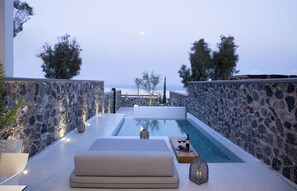 Executive Studio Suite, Private Pool | Minibar, in-room safe, iron/ironing board, cribs (free) - June Twenty Suites (Santorini)