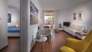 Leilighet – deluxe | Blendingsgardiner, strykejern/-brett og wi-fi (inkludert)