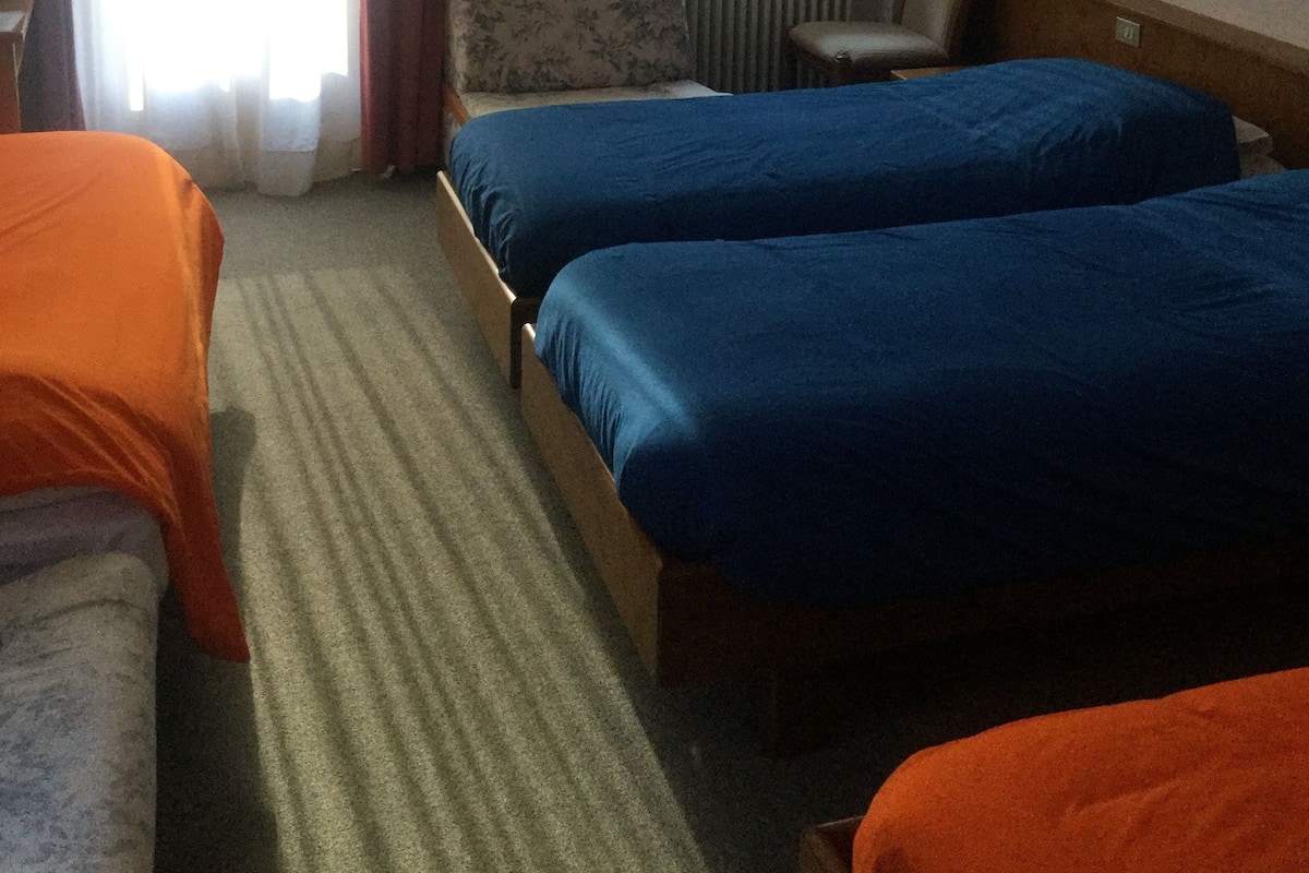 1 bedroom, in-room safe, desk, free cots/infant beds
