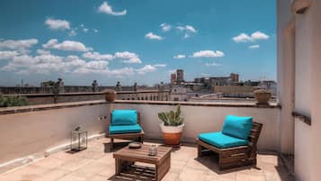 Panorama tweepersoonskamer | Een minibar, verduisterende gordijnen, gratis wifi, beddengoed