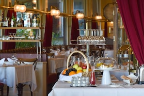 Daily buffet breakfast for a fee - Unique Hotel Innere Enge (Bern)