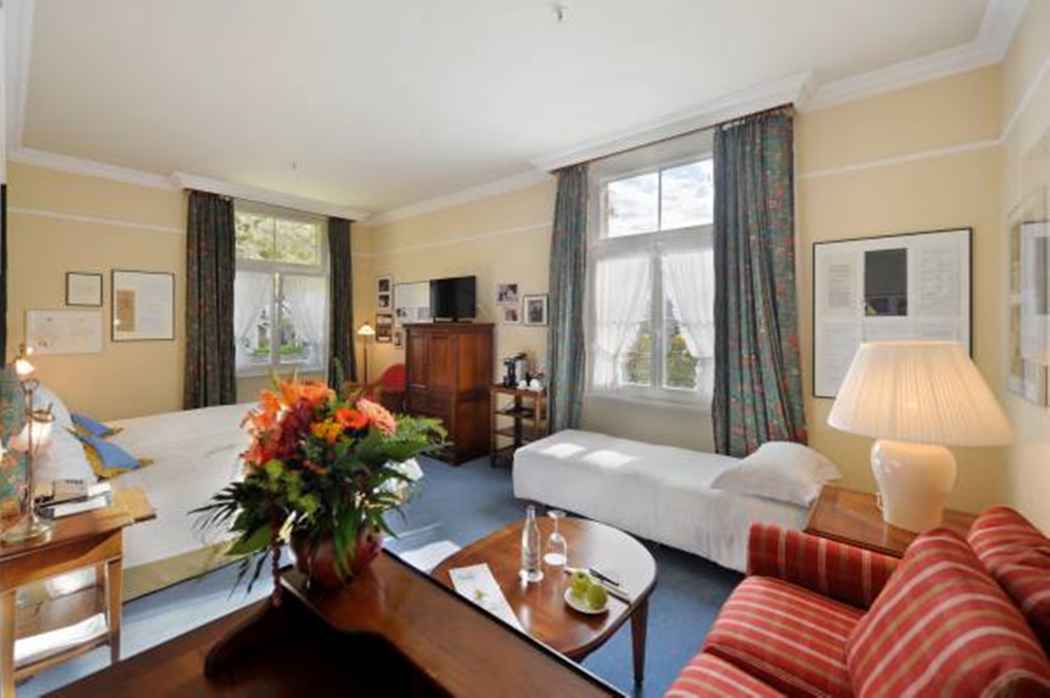 Superior Jazz Junior Suite | Minibar, in-room safe, desk, soundproofing