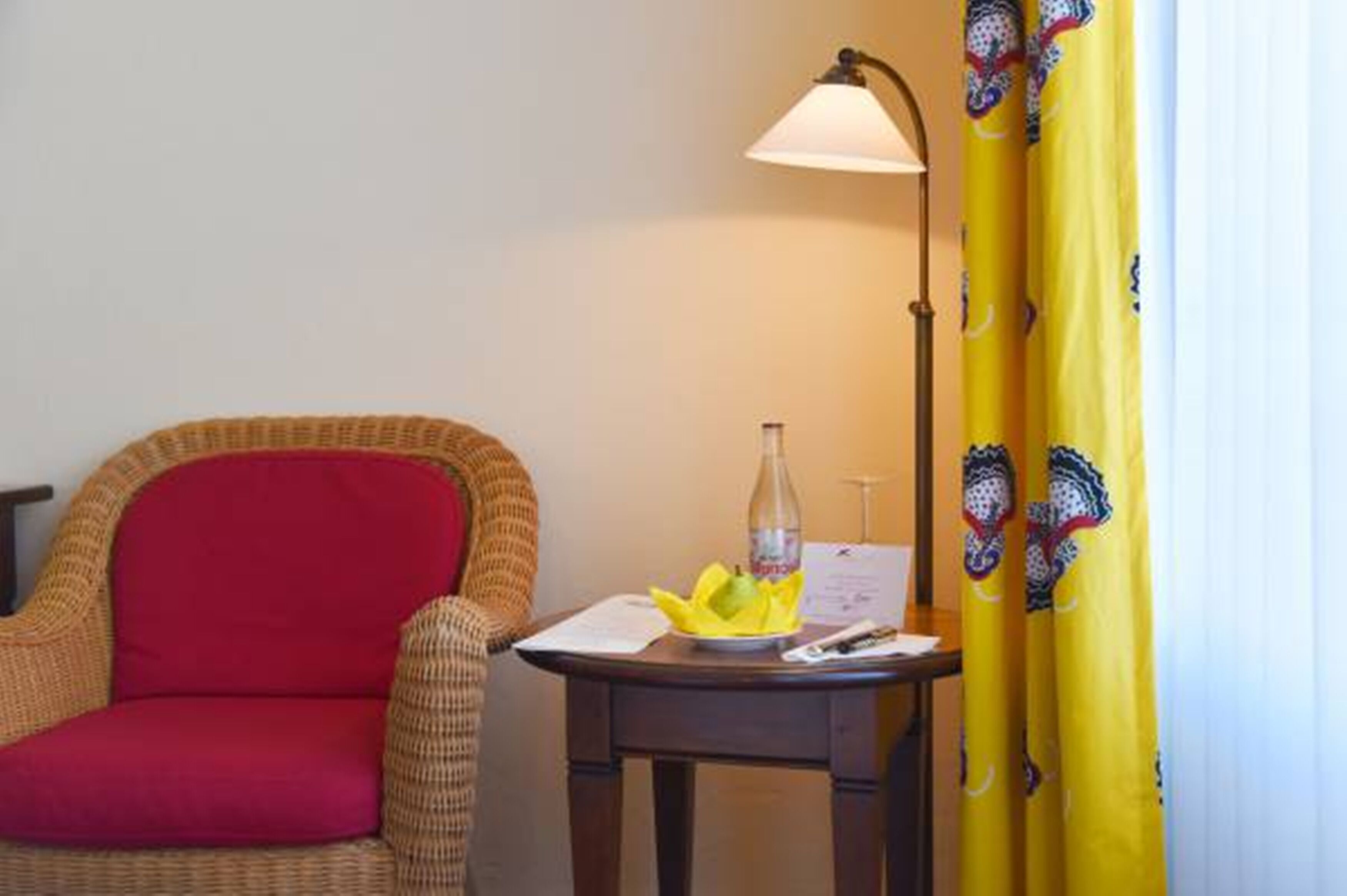 comfort single room | minibar, in-room safe, desk, soundproofing