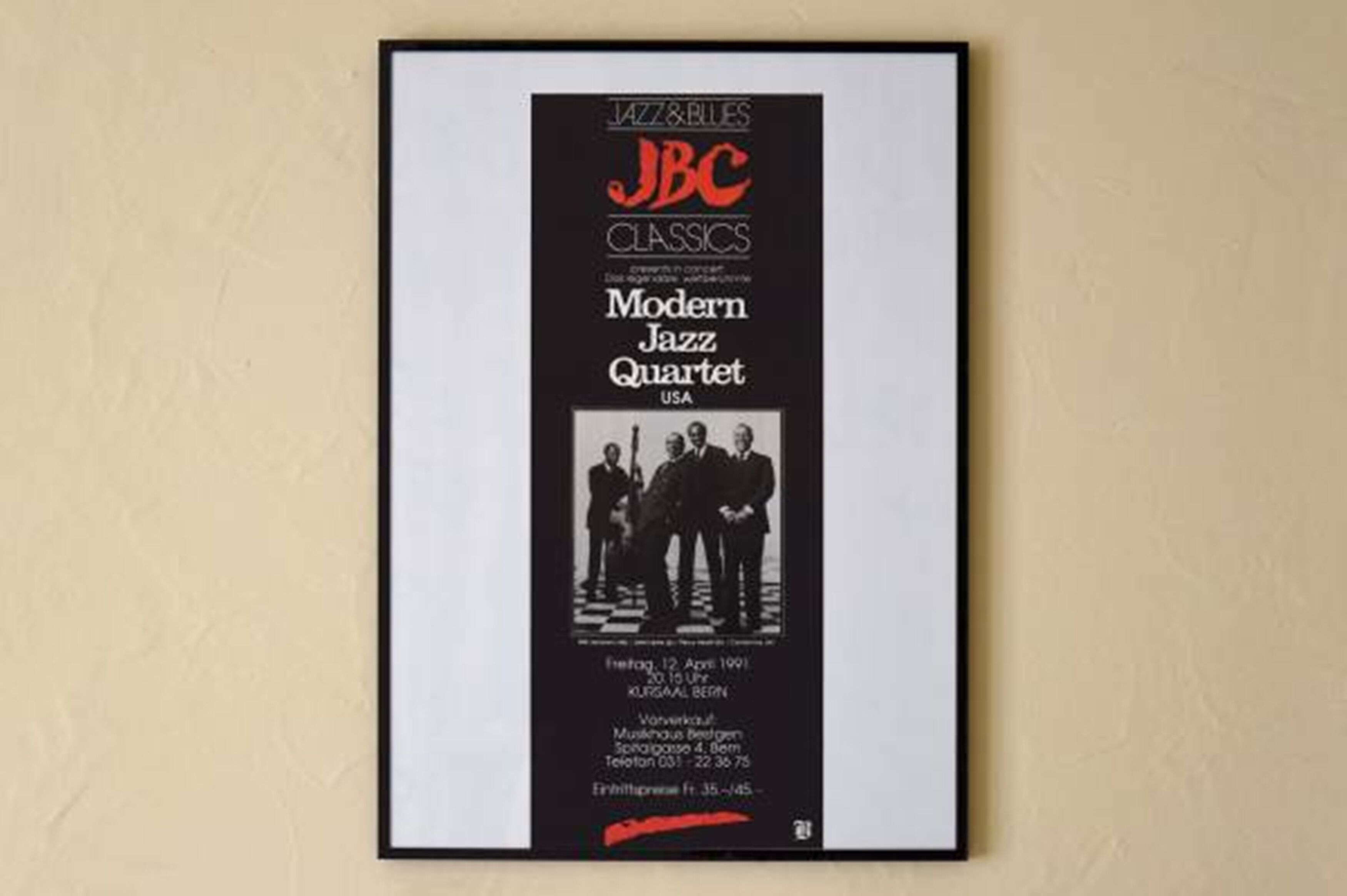 superior jazz junior suite | minibar, in-room safe, desk, soundproofing