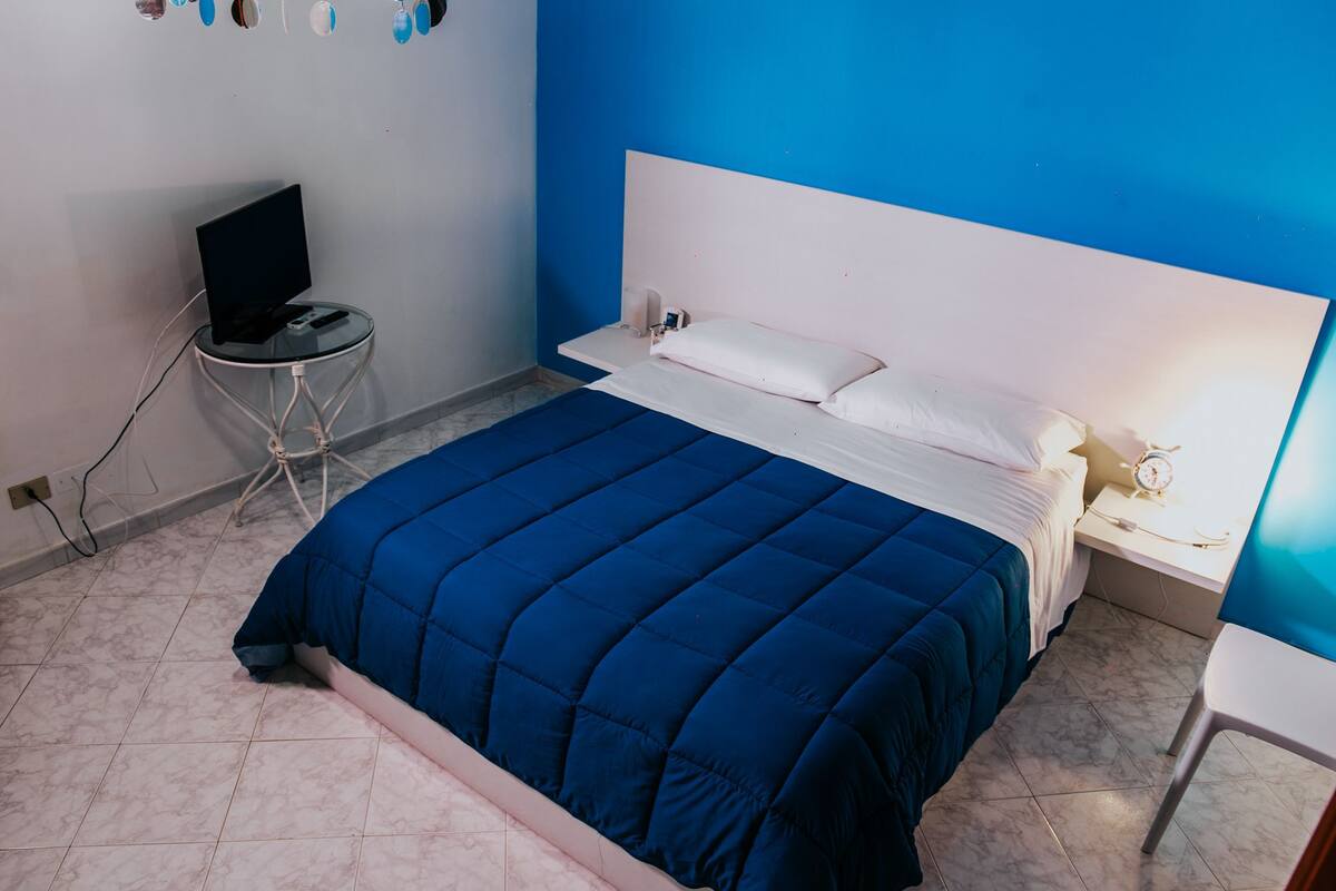 Suíte júnior, vista para o mar | Escrivaninha, cortinas blackout, Wi-Fi de cortesia, roupa de cama
