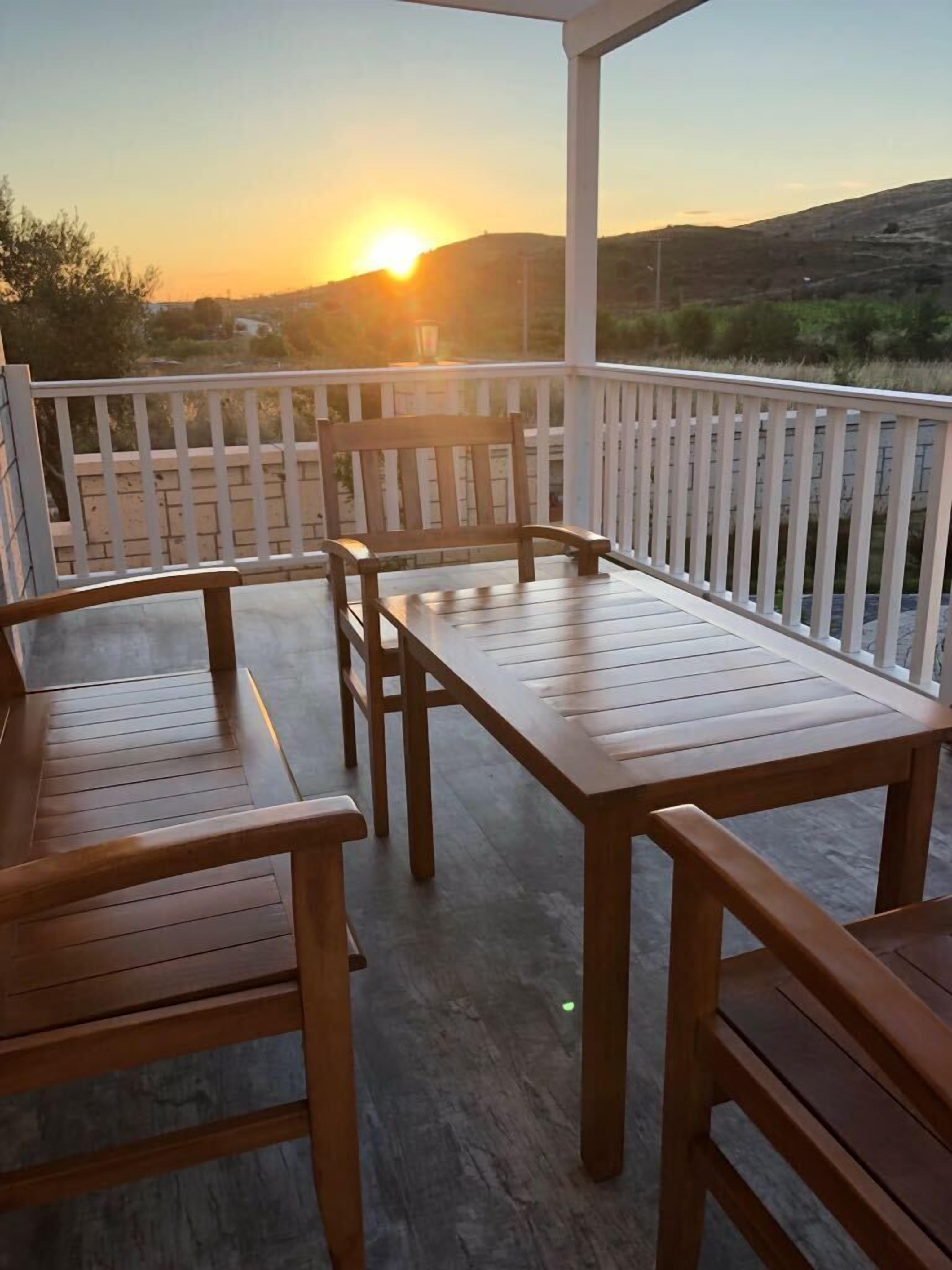 deluxe room, balcony | balcony