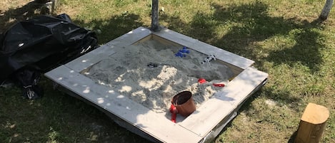 Children's play area - outdoor