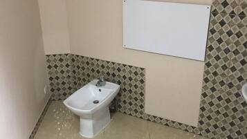 Comfort Double or Twin Room, 1 Bedroom | Bathroom | Shower, free toiletries, hair dryer, towels