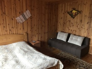 Habitació triple Comfort, 1 dormitori | 1 dormitori, escriptori, planxa i posts de planxar i wifi gratuïta 