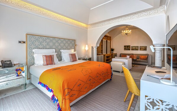 Junior Suite, 1 King Bed