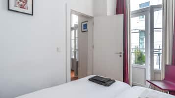 Apartment, 2 Bedrooms, Balcony, City View | 2 bedrooms, Egyptian cotton sheets, premium bedding, in-room safe