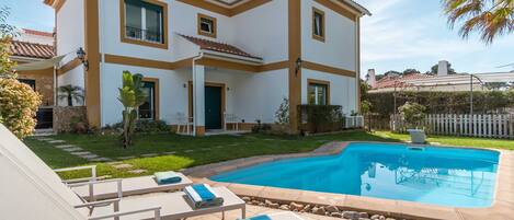 Façana frontal de l'allotjament