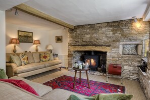 TV, fireplace, DVD player