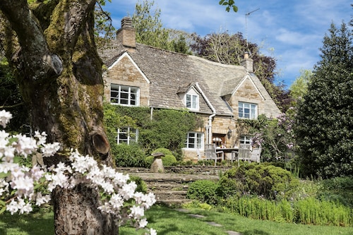 This property has been sympathetically restored to a high standard.