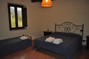 Triple Room | Free WiFi, bed sheets - I Cedri (Orsomarso)