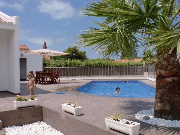 Outdoor pool - OFFER House with private pool with saline chlorination and garden and terraces (Deltebre)