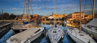 デュプレックス、Wi-Fi、エアコン、駐車場のある広々とした1階の家