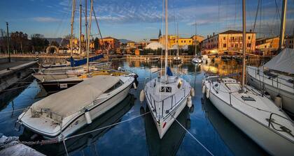 Tilava pohjakerroksen talo duplexissa, Wi-Fi, ilmastointi, pysäköinti