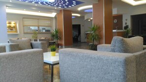 Lobby sitting area - Meryemana Hotel (Didim)