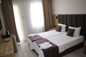 Minibar, in-room safe, soundproofing, free WiFi - Meryemana Hotel (Didim)