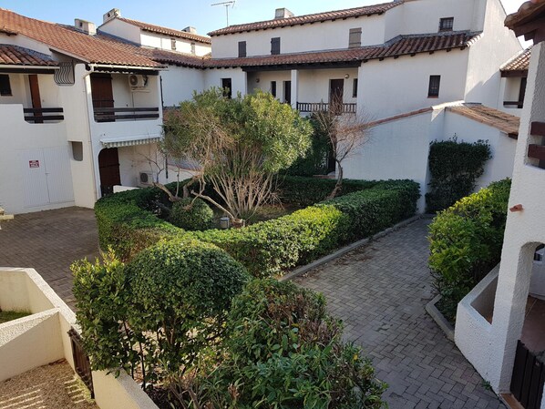 Enceinte de lâhĂ©bergement