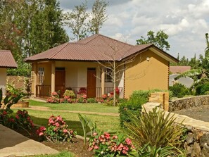Exterior - Milimani Cottages (Arusha)