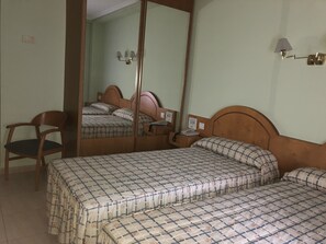 Double or Twin Room - Hotel Silos 2000 (Santo Domingo de Silos)