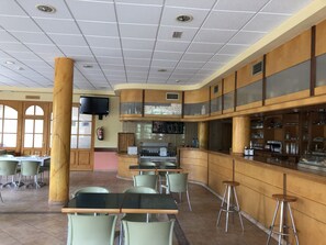 Bar (en el alojamiento)