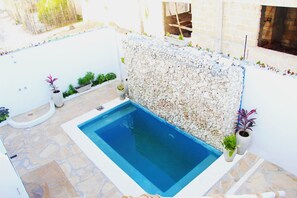 Outdoor pool - Why Not Villas (Paje)