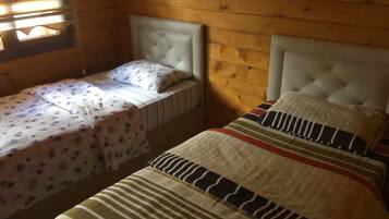 Villa, 3 Schlafzimmer | Schreibtisch, schallisolierte Zimmer, kostenloses WLAN