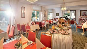 Daily buffet breakfast (EUR 10 per person)