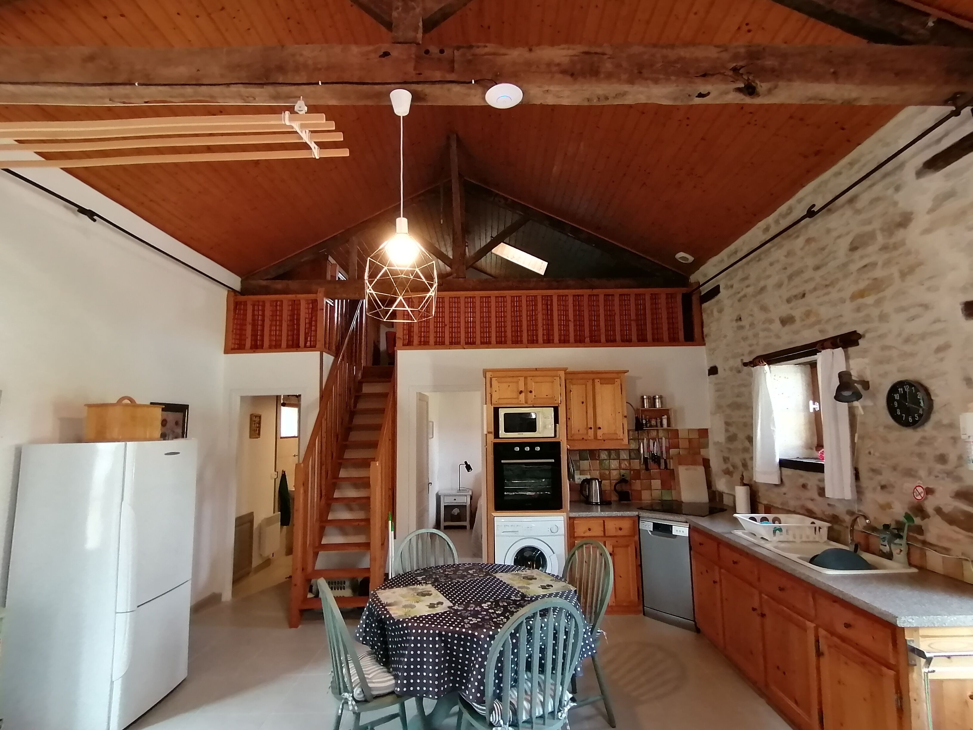 Traditionele cottage, 2 slaapkamers, uitzicht op zwembad, aan tuin (La Perdrix) | 1 slaapkamer, luxe beddengoed, individueel gedecoreerd