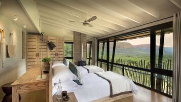 Luxury Room | Free minibar, in-room safe, individually decorated, desk