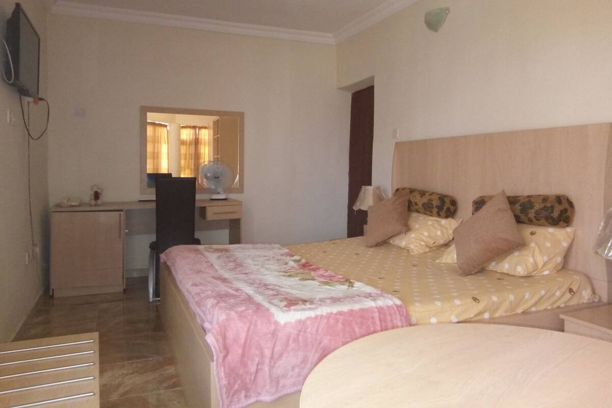 Rom – classic | Safe på rommet, skrivebord, barnesenger (inkludert) og wi-fi (inkludert)