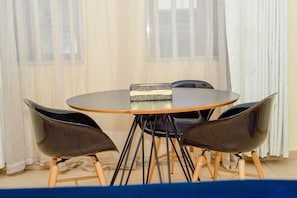 Luxury Apartment, 1 Bedroom | In-room dining - The Nook Apartments (Abuja)