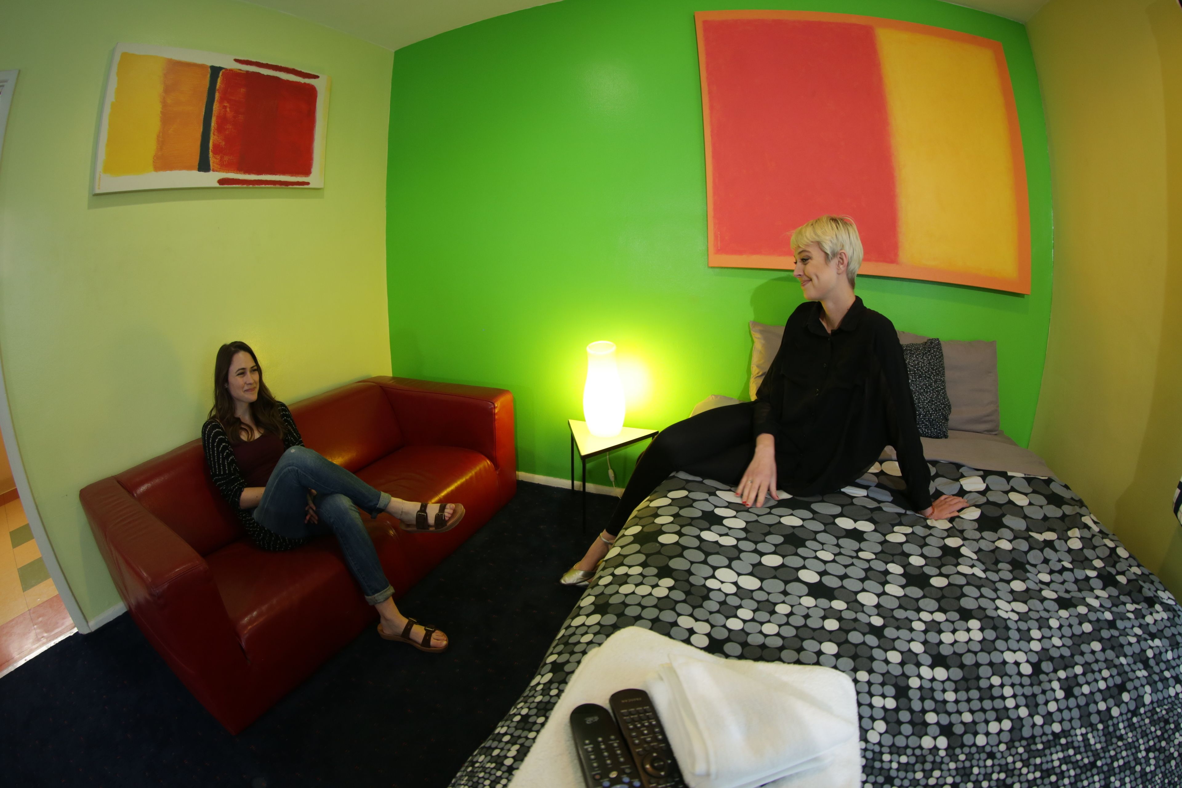 Deluxe-værelse - 1 queensize-seng | Pengeskab på værelset, gratis Wi-Fi, sengetøj