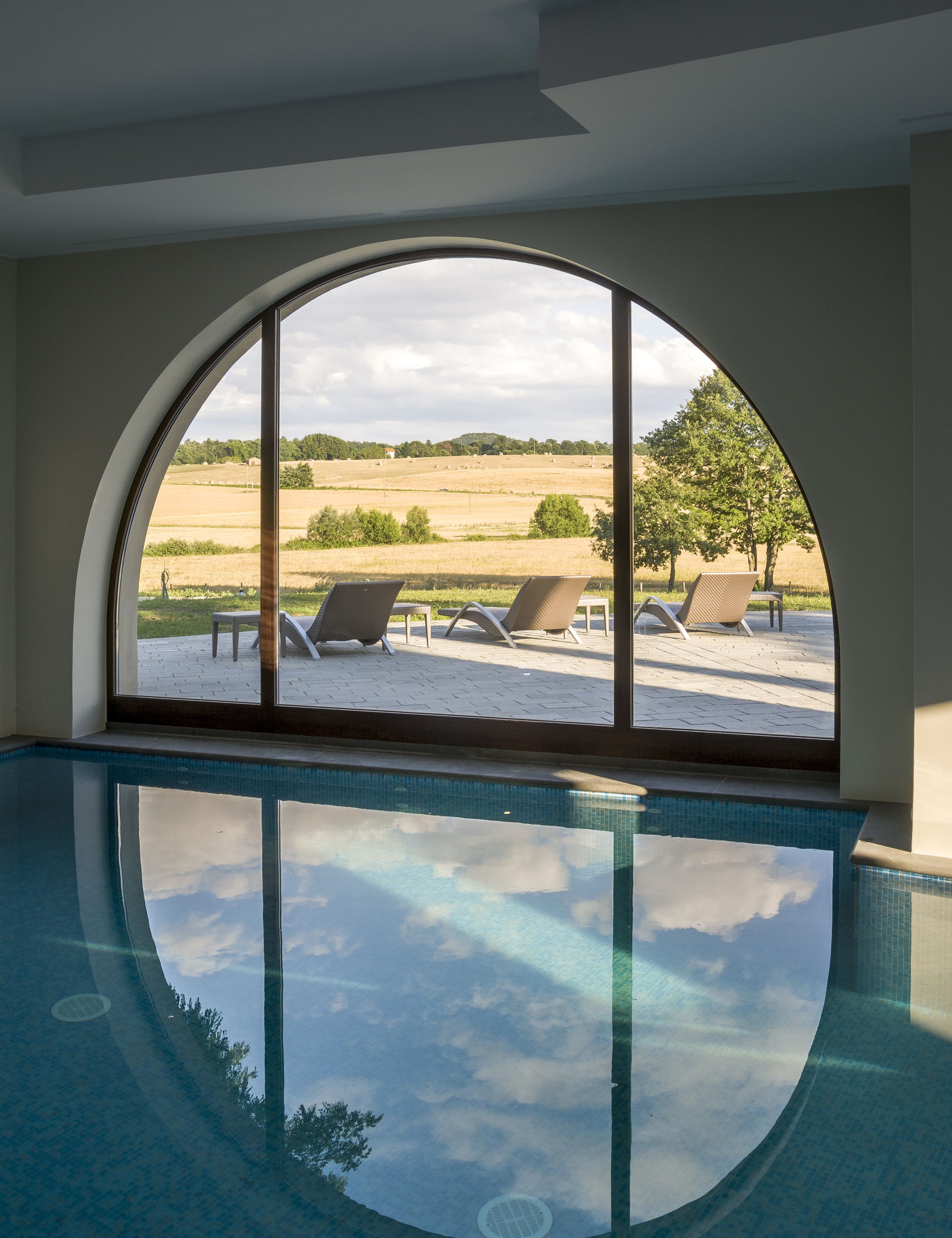 sauna, steam room, body treatments, body wraps, body scrubs, facials