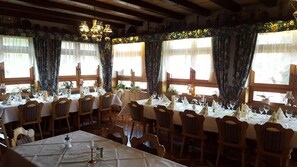 Breakfast, lunch, dinner served; German cuisine  - Hotel Dachsberger Hof (Dachsberg)
